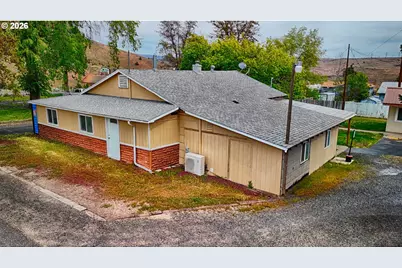 616 Mill St, Maupin, OR 97037 - Photo 7