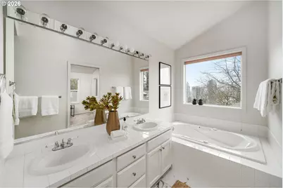 3840 S Water Ave, Portland, OR 97239 - Photo 27