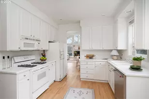 3840 S Water Ave, Portland, OR 97239 - Photo 17