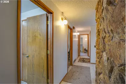 15614 NW 11th Ave, Vancouver, WA 98685 - Photo 5