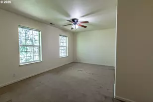 2737 Hallmark Ln, Eugene, OR 97405 - Photo 23