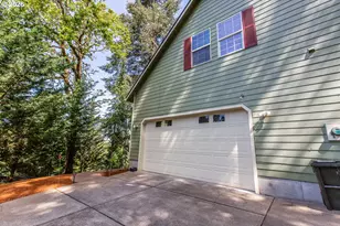 2737 Hallmark Ln, Eugene, OR 97405 - Photo 25