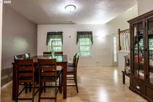 2737 Hallmark Ln, Eugene, OR 97405 - Photo 13