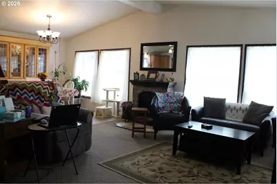 467 Cindy St, Myrtle Creek, OR 97457 - Photo 5