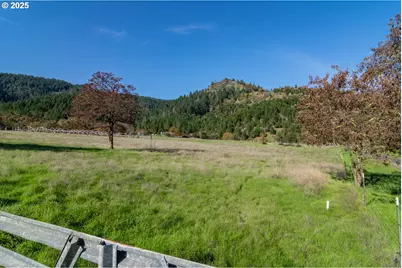 1721 Weaver Rd, Myrtle Creek, OR 97457 - Photo 3