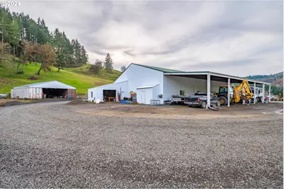10181 N Umpqua Hwy, Roseburg, OR 97470 - Photo 29