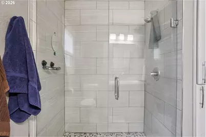 9917 NE Campaign St, Portland, OR 97220 - Photo 19