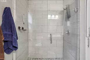 9917 NE Campaign St, Portland, OR 97220 - Photo 19