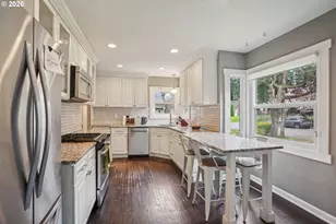 9917 NE Campaign St, Portland, OR 97220 - Photo 13