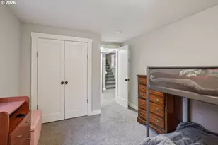 9917 NE Campaign St, Portland, OR 97220 - Photo 27