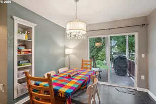 9917 NE Campaign St, Portland, OR 97220 - Photo 11