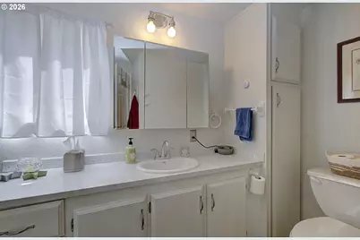 2424 Nightingale Ln, Kelso, WA 98626 - Photo 21