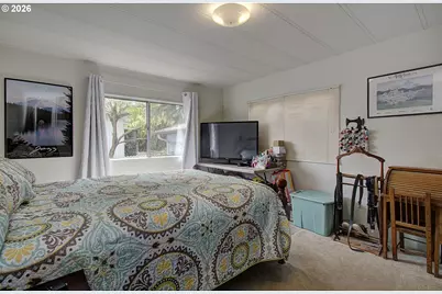 2424 Nightingale Ln, Kelso, WA 98626 - Photo 17