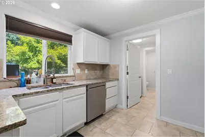 827 NE Faloma Rd, Portland, OR 97211 - Photo 15