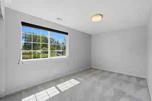 827 NE Faloma Rd, Portland, OR 97211 - Photo 19