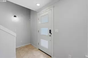 827 NE Faloma Rd, Portland, OR 97211 - Photo 5