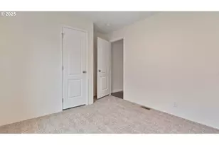 242 N Wasson St, Coos Bay, OR 97420 - Photo 17