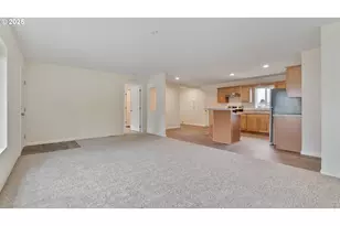 242 N Wasson St, Coos Bay, OR 97420 - Photo 7