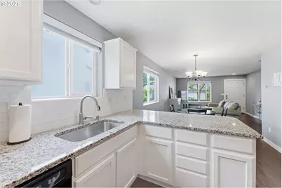 15340 SW Lexington Ln, Beaverton, OR 97007 - Photo 13