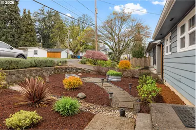 345 E Gloucester St, Gladstone, OR 97027 - Photo 3