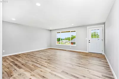 745 SW Barber Ave, Willamina, OR 97396 - Photo 5