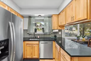 7360 SE Imperial Ct, Milwaukie, OR 97222 - Photo 9