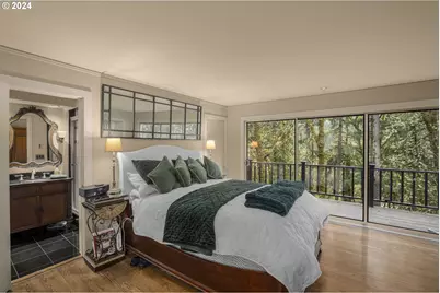 2271 SW Montgomery Dr, Portland, OR 97201 - Photo 9