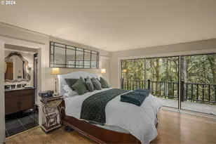 2271 SW Montgomery Dr, Portland, OR 97201 - Photo 9