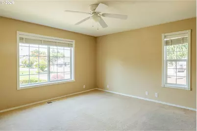 147 Wingfoot Ct, Winchester, OR 97495 - Photo 15