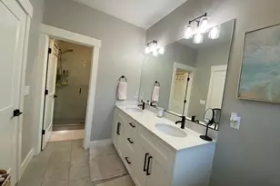 1624 York Butte Ave, Salem, OR 97306 - Photo 15