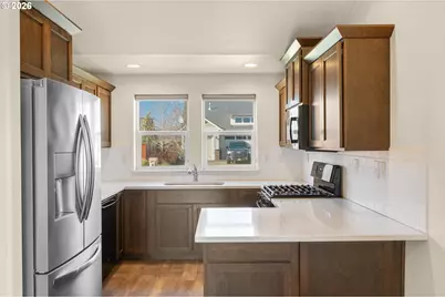 578 SE Lines St, Dallas, OR 97338 - Photo 5