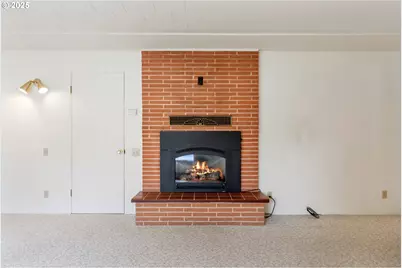 1412 N Main Ave, White Salmon, WA 98672 - Photo 9