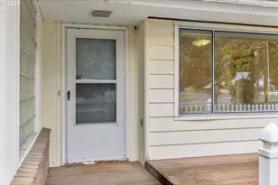 1412 N Main Ave, White Salmon, WA 98672 - Photo 5