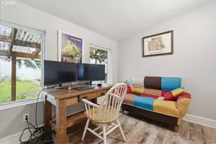 8813 NE Ward St, Portland, OR 97220 - Photo 13