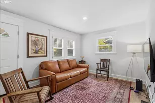 8813 NE Ward St, Portland, OR 97220 - Photo 5