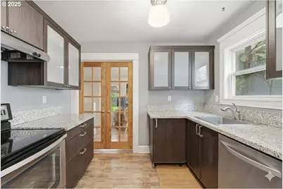 8813 NE Ward St, Portland, OR 97220 - Photo 11