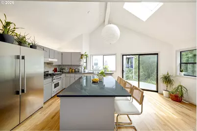 4040 Kenthorpe Way, West Linn, OR 97068 - Photo 11