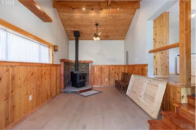 76521 Delena Mayger Rd, Rainier, OR 97048 - Photo 9