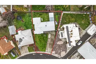 735 NW 10th St, Pendleton, OR 97801 - Photo 3