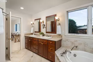 7550 SW Laurel St, Portland, OR 97225 - Photo 25