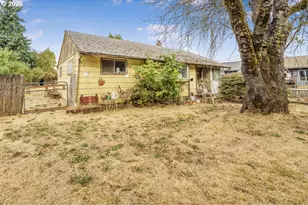 246 S 34th St, Springfield, OR 97478 - Photo 1