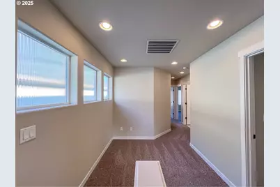 386 SW 203rd Ter, Beaverton, OR 97006 - Photo 9