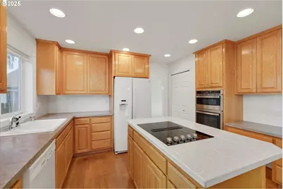 1380 SE 9th Ave, Canby, OR 97013 - Photo 7