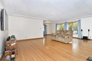 571 NW Wade St, Estacada, OR 97023 - Photo 25