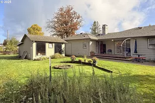 571 NW Wade St, Estacada, OR 97023 - Photo 7