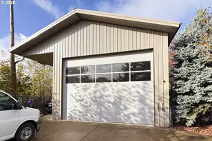 571 NW Wade St, Estacada, OR 97023 - Photo 3