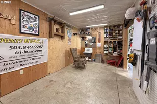 571 NW Wade St, Estacada, OR 97023 - Photo 41