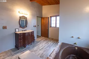 34035 SE Elm St, Scappoose, OR 97056 - Photo 33