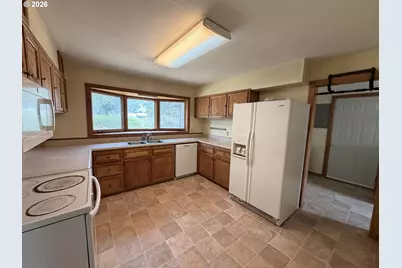 1073 W Fillmore St, Burns, OR 97720 - Photo 7