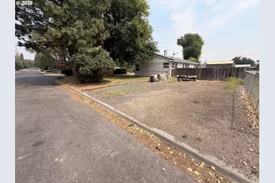1073 W Fillmore St, Burns, OR 97720 - Photo 29